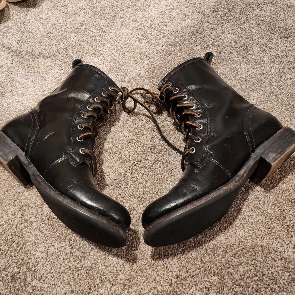 Frye Combat Boots Size 7 Like New